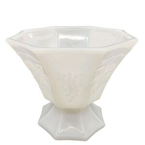 Vintage Anchor Hocking White Milk Glass Paneled Grape & Leaf Pattern‎ Dish